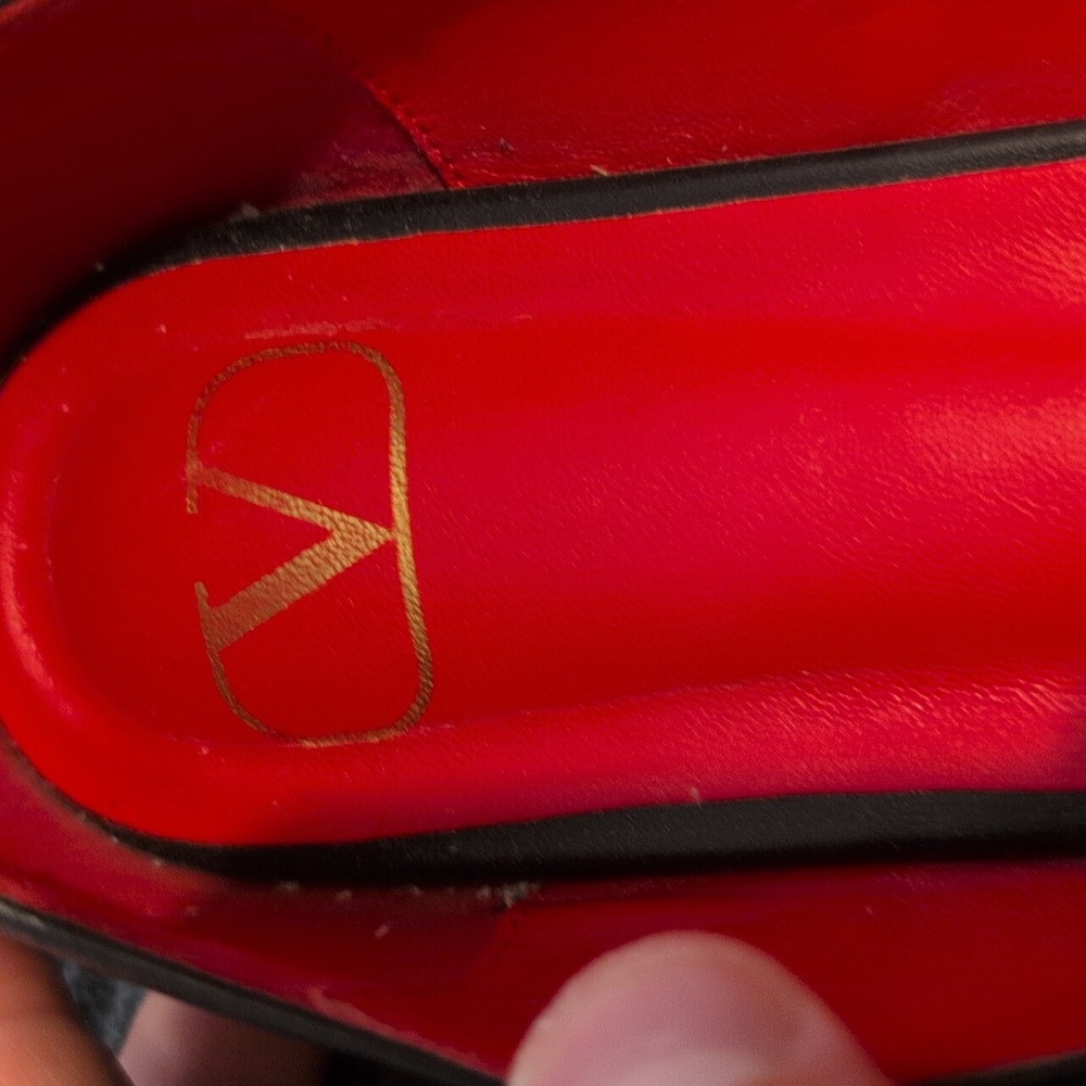 Valentino Garavani Flats Size 8.5 - Made In Italy! (1300 Retail) - Picture 3 of 5